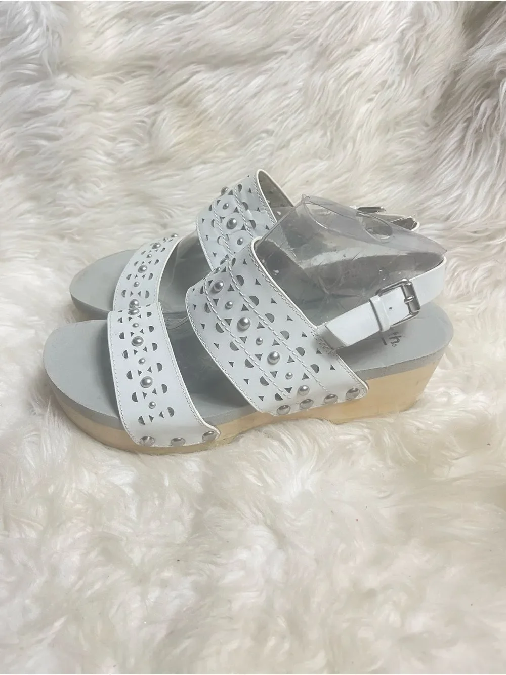 Earth White Pine Toba leather white Perforated Studded Wedge Sandals